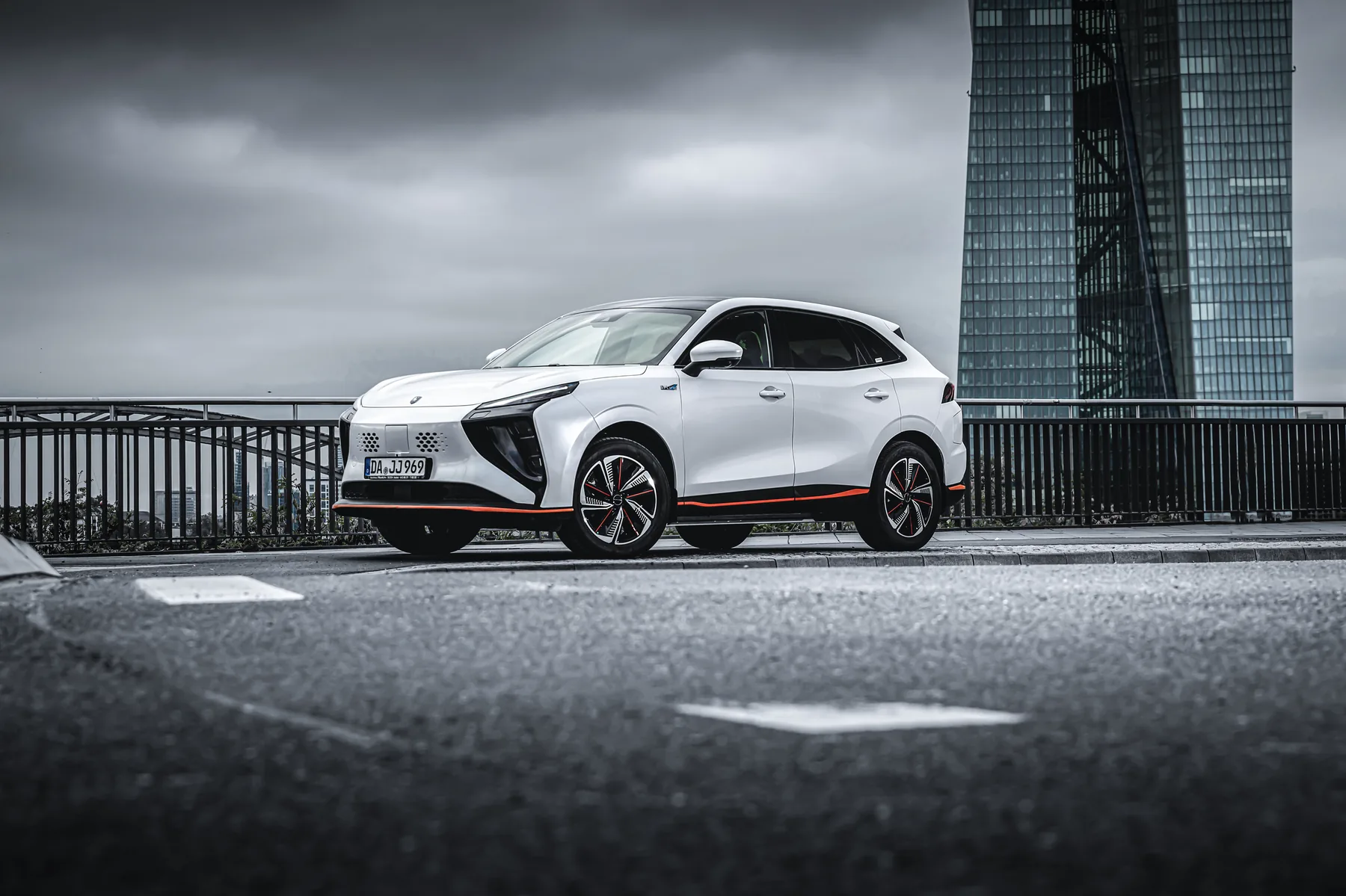 Forthing T5 Friday EV – Spredaj