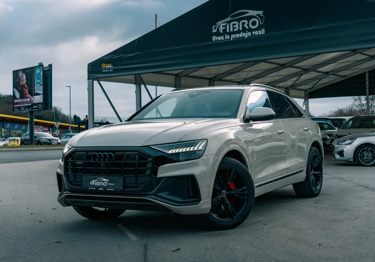 Audi Q8, uvožen pri Fibro
