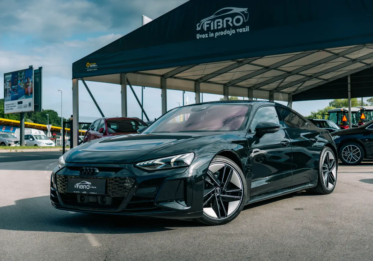 Audi RS e-tron GT, uvožen pri Fibro